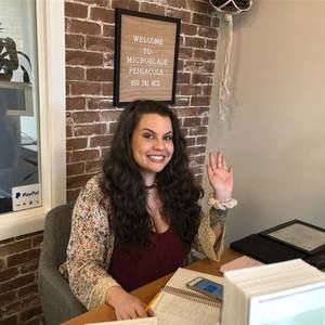 Meet your Posher, Caitlin